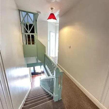 City Centre Townhouse *